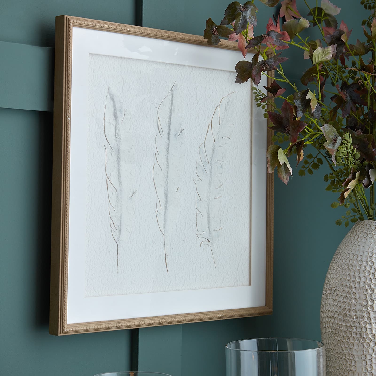 Solli White Feathers Art Mounted In Beaded Frame - Image 4
