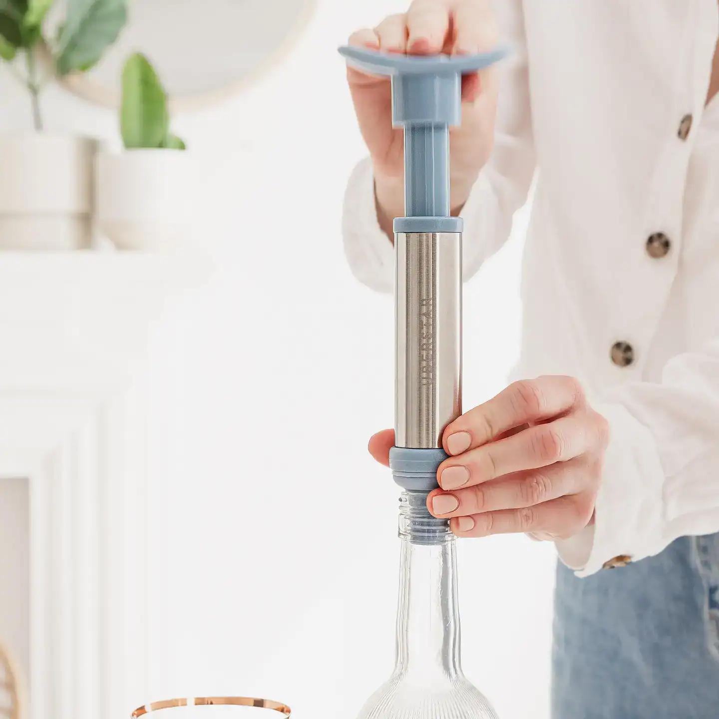 UBERSTAR Wine Saver - Vacuum Pump Preserver and Stopper Gift Set - Jaro Design Studio - 5 UBERSTAR Wine Saver - Vacuum Pump Preserver and Stopper Gift Set - Image 5