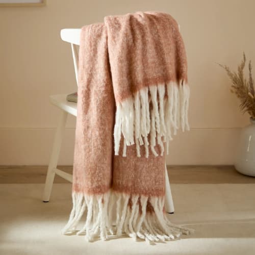 Cozy Woven Tasselled Throw Rust - Image 5