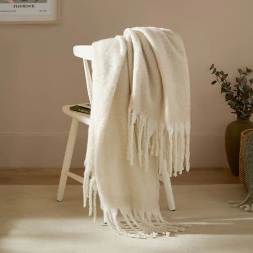 Cozy Woven Tasselled Throw Ecru - Image 4