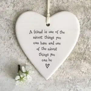 East Of India, Porcelain Round Heart - A Friend Is Nicest