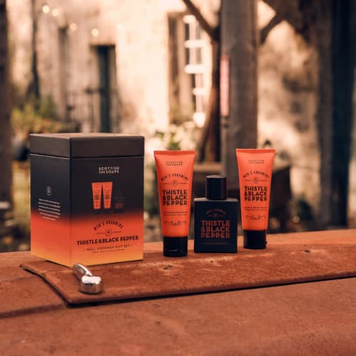 Scottish Fine Soaps Thistle and Black Pepper Well Groomed Gift Set - Image 3