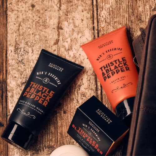 Scottish Fine Soaps, Thistle and Black Pepper Face and Beard Wash, 150ml - Image 4