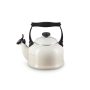 Le Creuset Traditional Kettle, Meringue - 2.1L